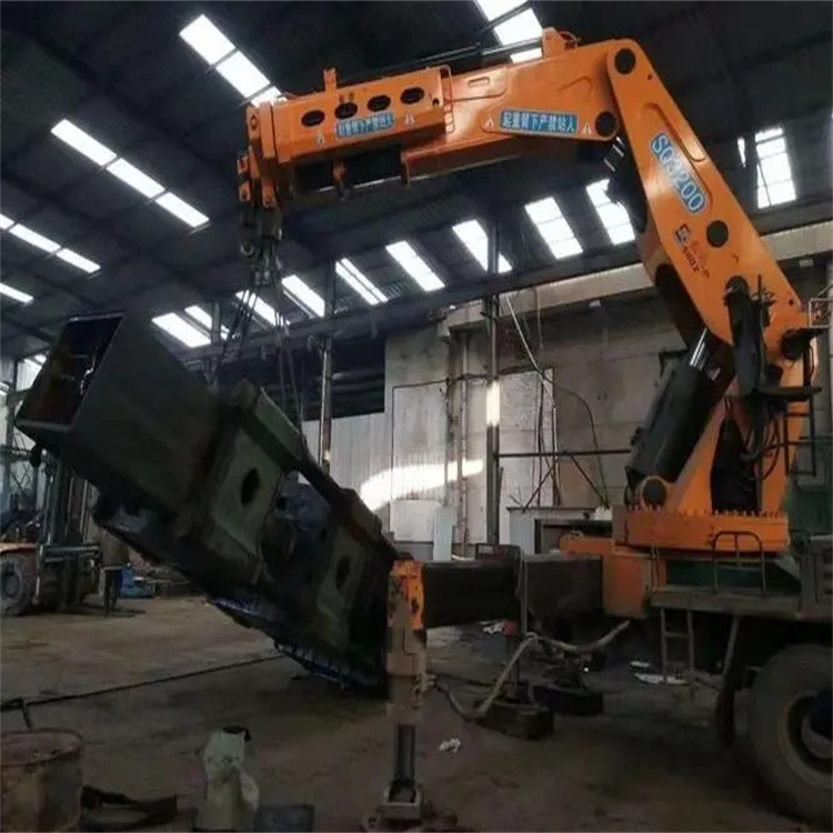 获嘉130吨折臂吊车出租吊机租赁附近电话