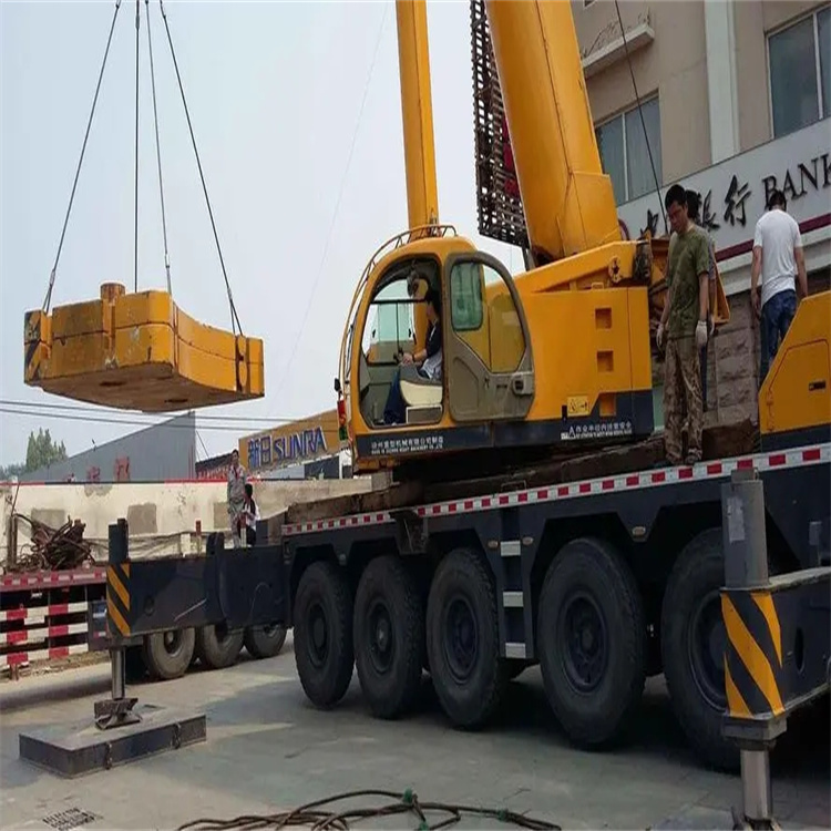 获嘉当地吊车出租|机器吊装|75吨|工厂搬迁服务